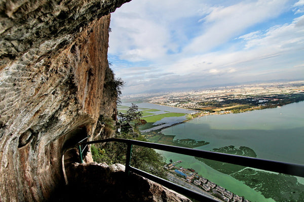 Fahua Mountain Cliff Walk