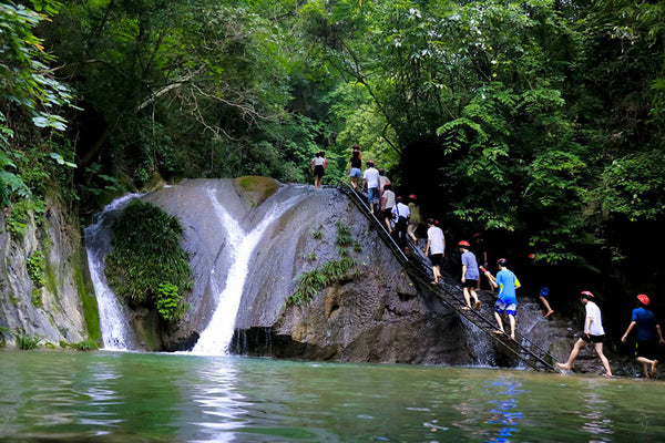 Gudong Waterfall (Climbing Waterfall)