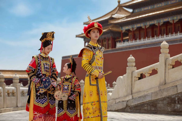 Hanfu Dress-Up & Hutong Photoshoot