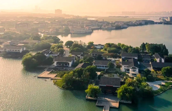 Li公堤 Historic Lakeside Causeway (Ligongdi)