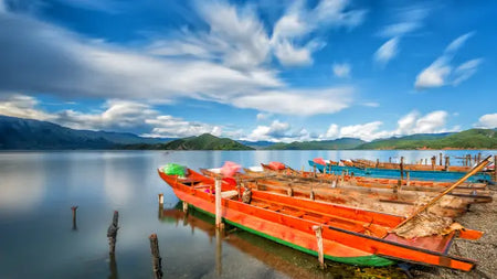 Lugu Lake Pig-Trough Boat Safari