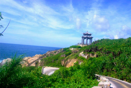 Luhuitou Peninsula Seawall Track