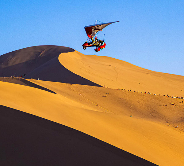 Mingsha Mountain Desert Desert Paramotor Flight