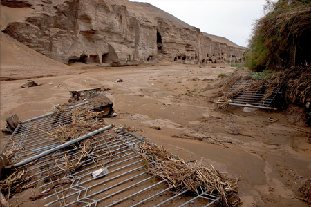 Mogao Caves Cultural Sand Filtration Buffer Trail