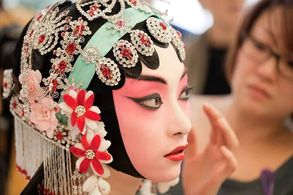 Peking Opera Backstage Makeup Experience