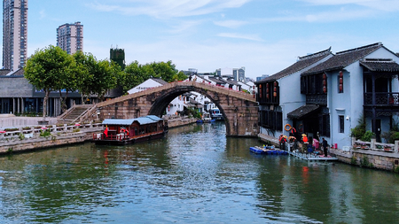 Qingming Bridge Ancient Stone Arch Overlook