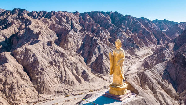 Sanwei Mountain Sacred Ridge Trail (Mogao Dawn View)