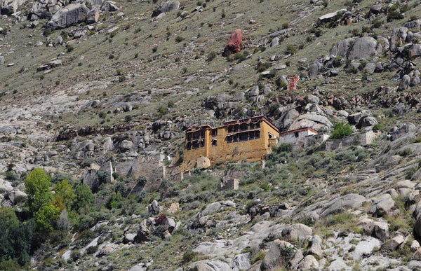 Sera Utse Hermitage High Mountain Ridge Track