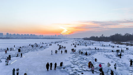 Songhua River Ice Crossing (Walking to Sun Island)