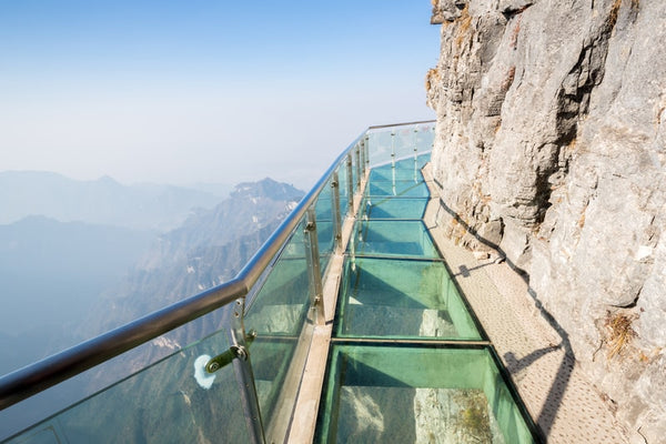 Tianmen Mountain Coiled Dragon Cliff Glass Skywalk