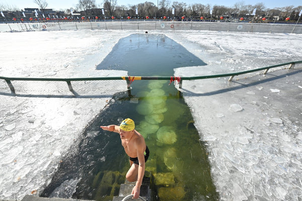 Winter Swimming (Dong Yong) at Houhai