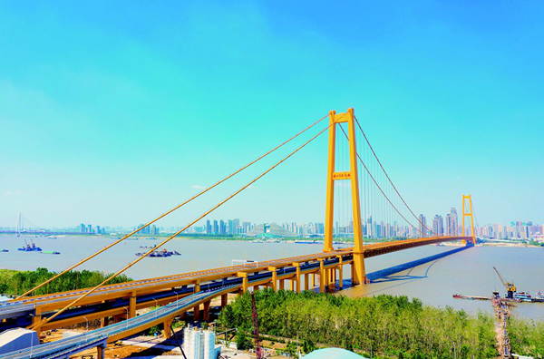 Wuhan Yangtze River Bridge Pedestrian Boardwalk