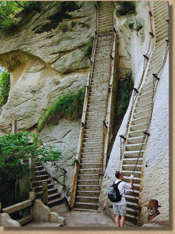 Wuhua Mountain Historic Steps