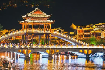 Wulingyuan Dayong Bridge Night Market