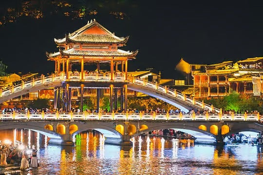 Wulingyuan Dayong Bridge Night Market