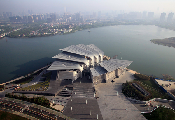 Wuxi Grand Theater Waterfront Plaza Loop