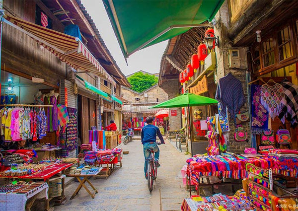 Xingping Market Day