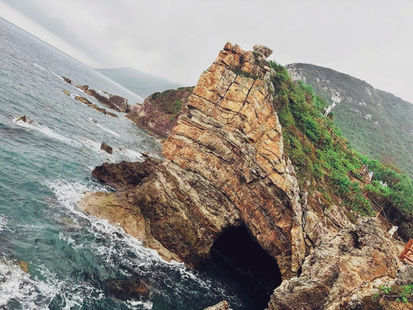 Yangmeikeng Mermaid Cave